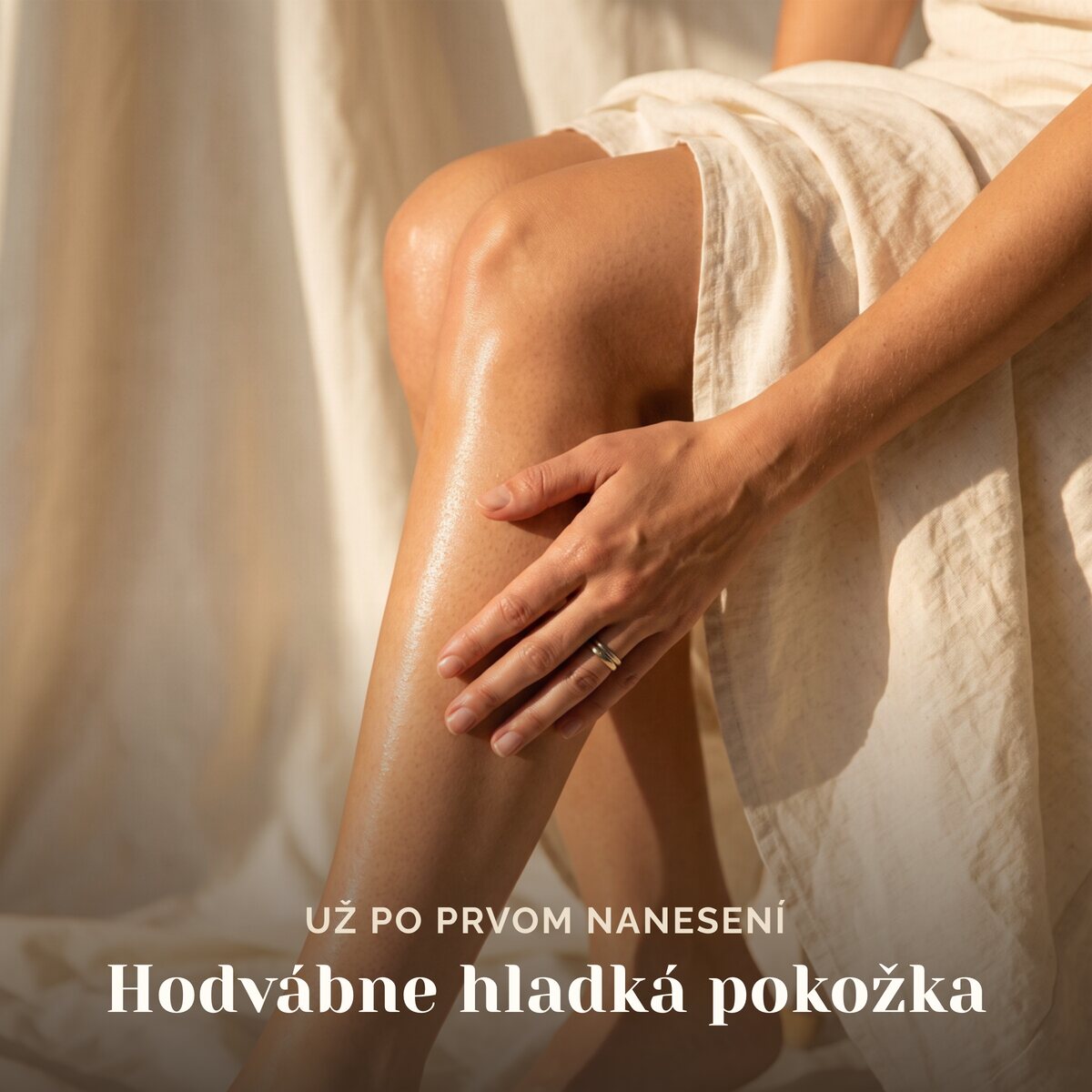 Hodvábne hladká a žiarivá pokožka nôh po nanesení mlieka Lux-Factor SILK